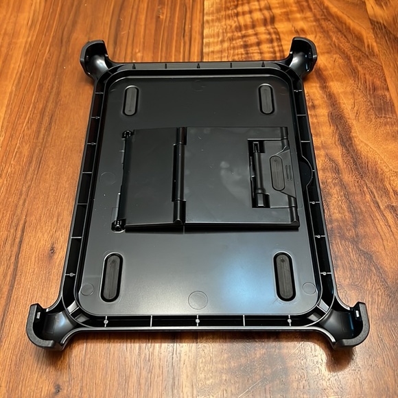 Otter Box Utility Series The Latch II - 10” - Picture 4 of 11